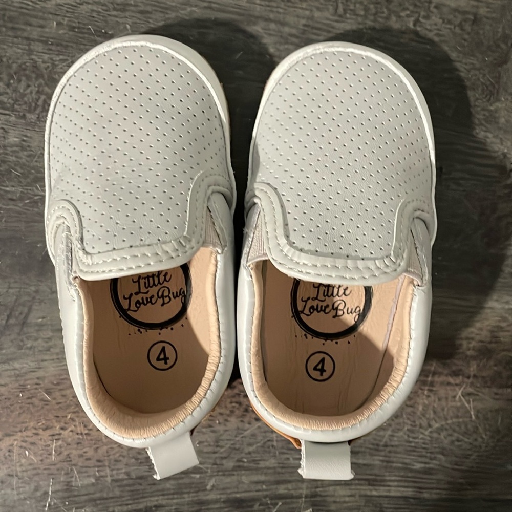 Little Love Bug Gray Quinn Size 4